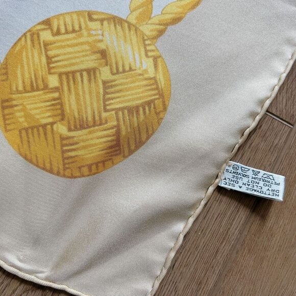 CELINE Scarf Circle Logo Rope Large Beige Gold - Picture 7 of 7